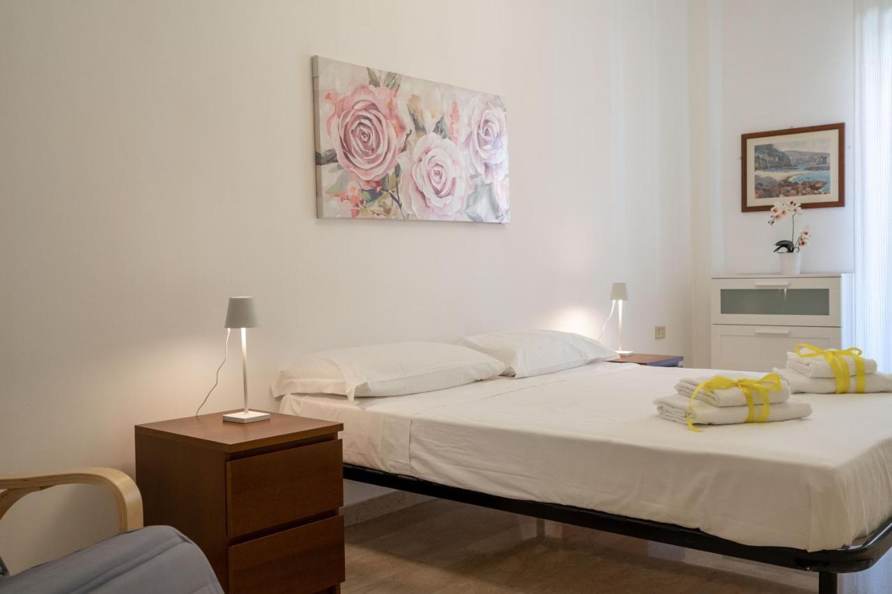 Universita & Stazione Airy Apartment With Parking Bari Exterior foto