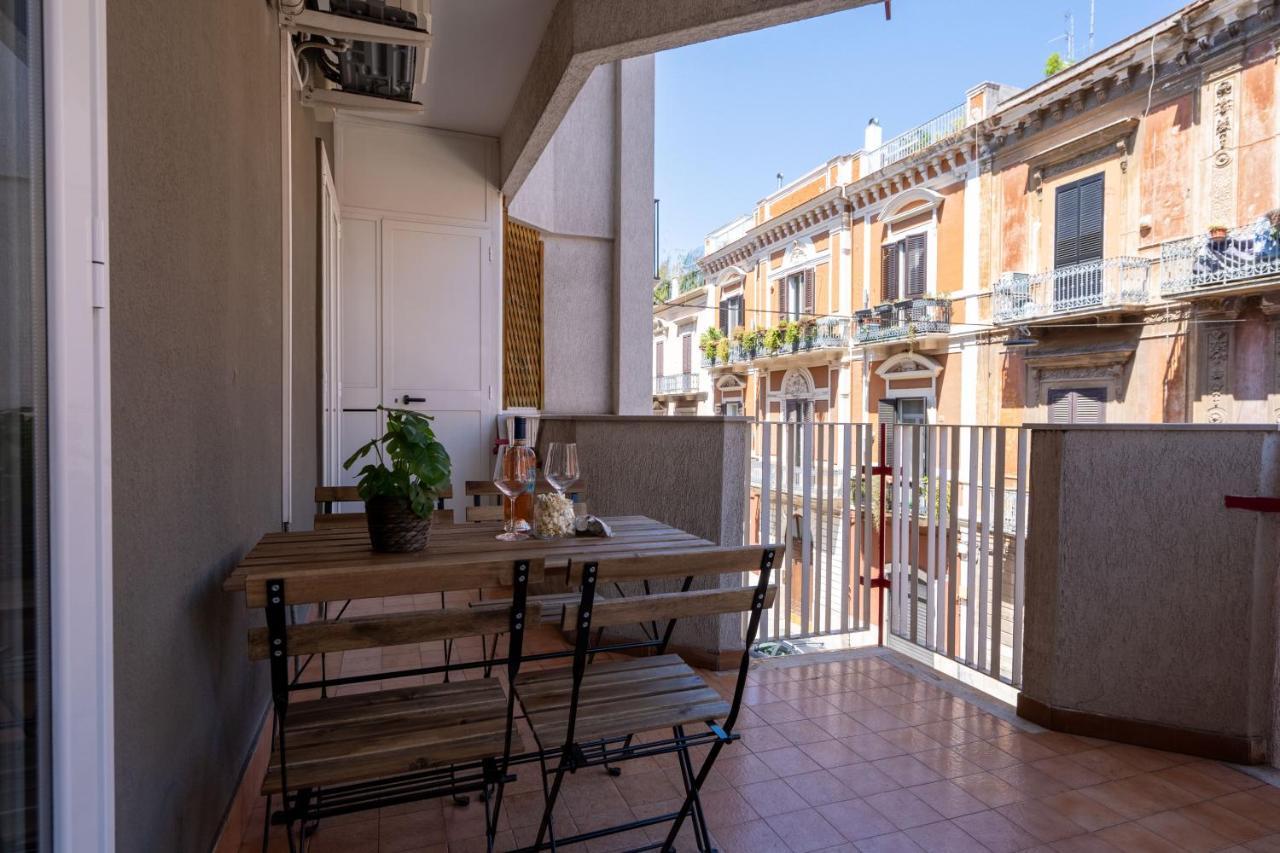 Universita & Stazione Airy Apartment With Parking Bari Exterior foto