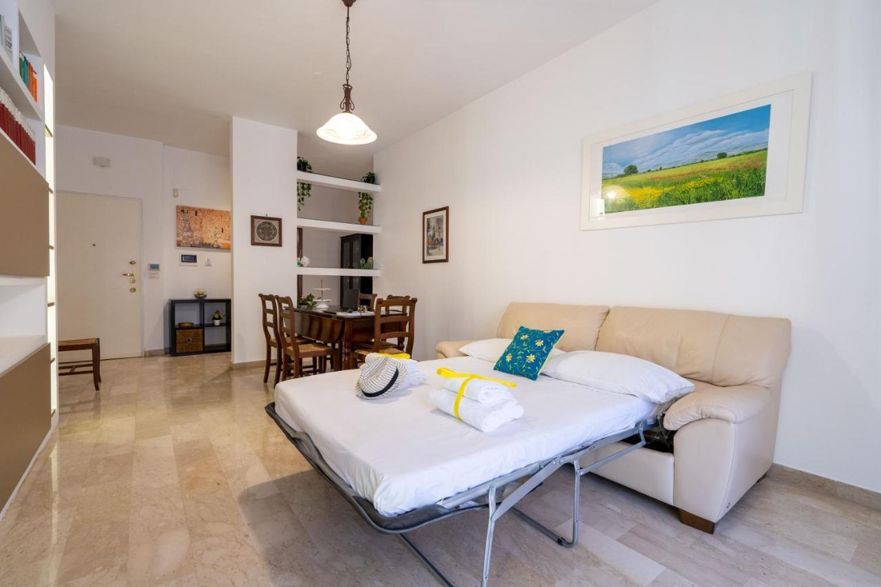 Universita & Stazione Airy Apartment With Parking Bari Exterior foto